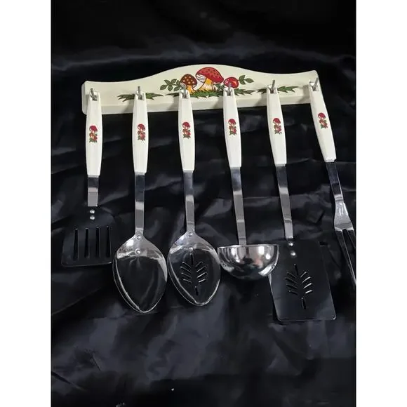 Sears Merry Mushrooms 7 Piece Kitchen Utensils Tool Set Wall Rack & Original Box